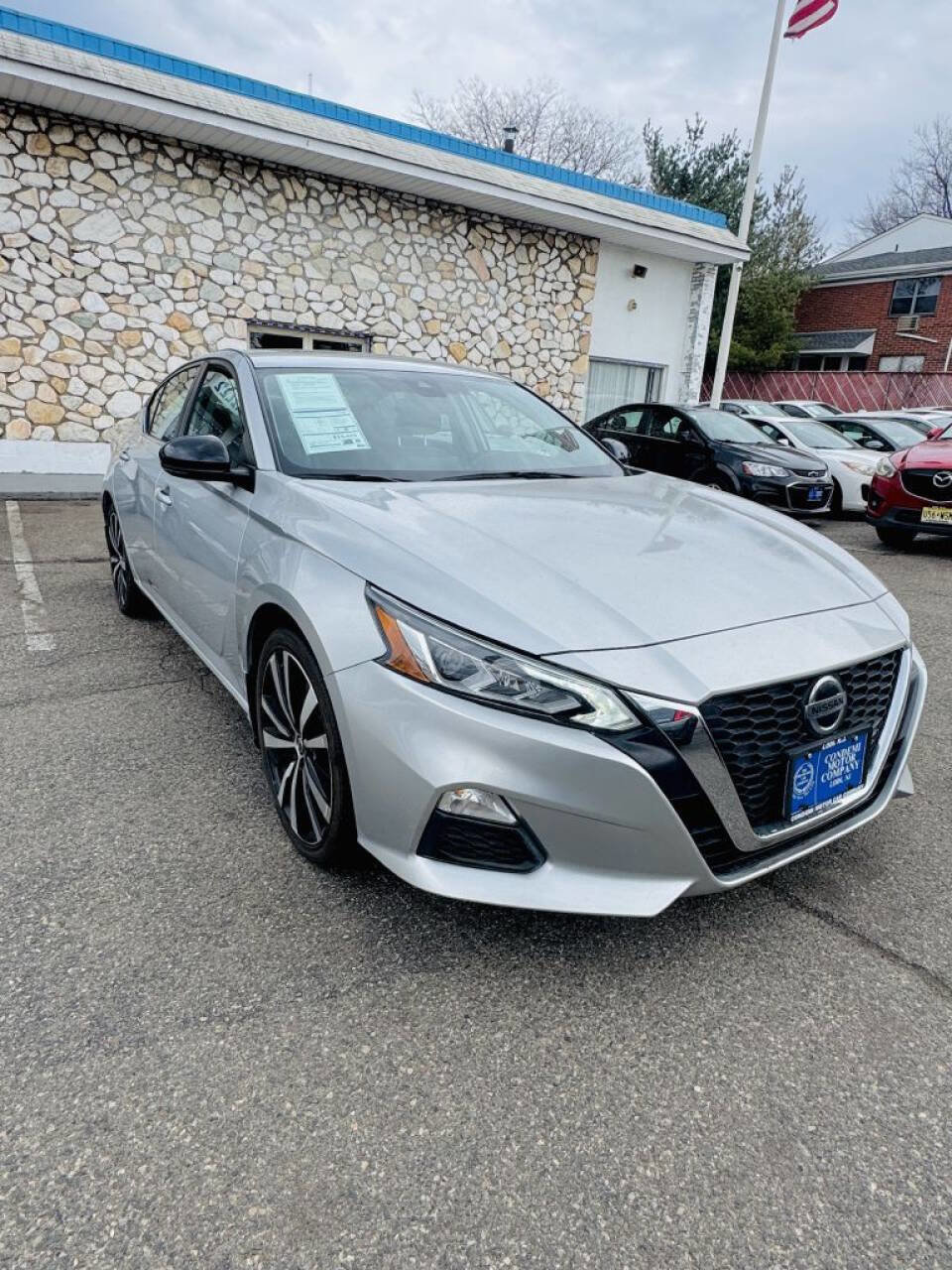 Used 2021 Nissan Altima 2.5 SR w/ SR Premium Package FWD image 8