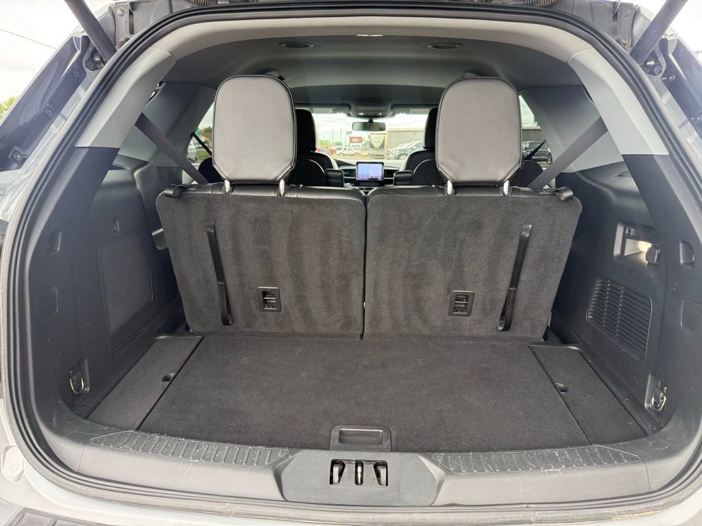 Used 2022 Ford Explorer Limited RWD image 31