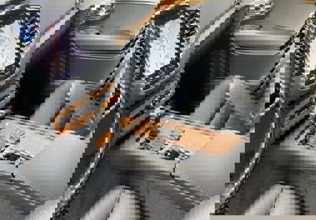 Used 2022 Volvo XC90 T6 Momentum image 15