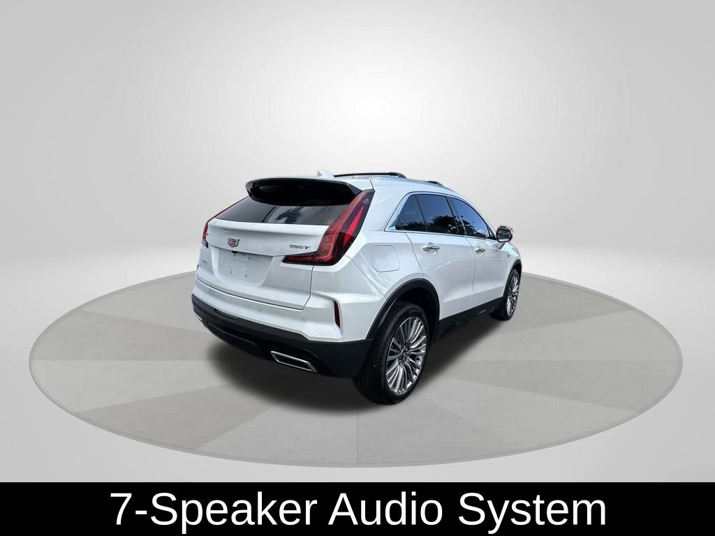 Used 2025 Cadillac XT4 Premium Luxury image 7