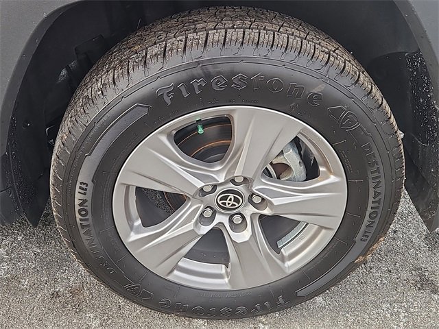 Used 2024 Toyota RAV4 XLE image 8