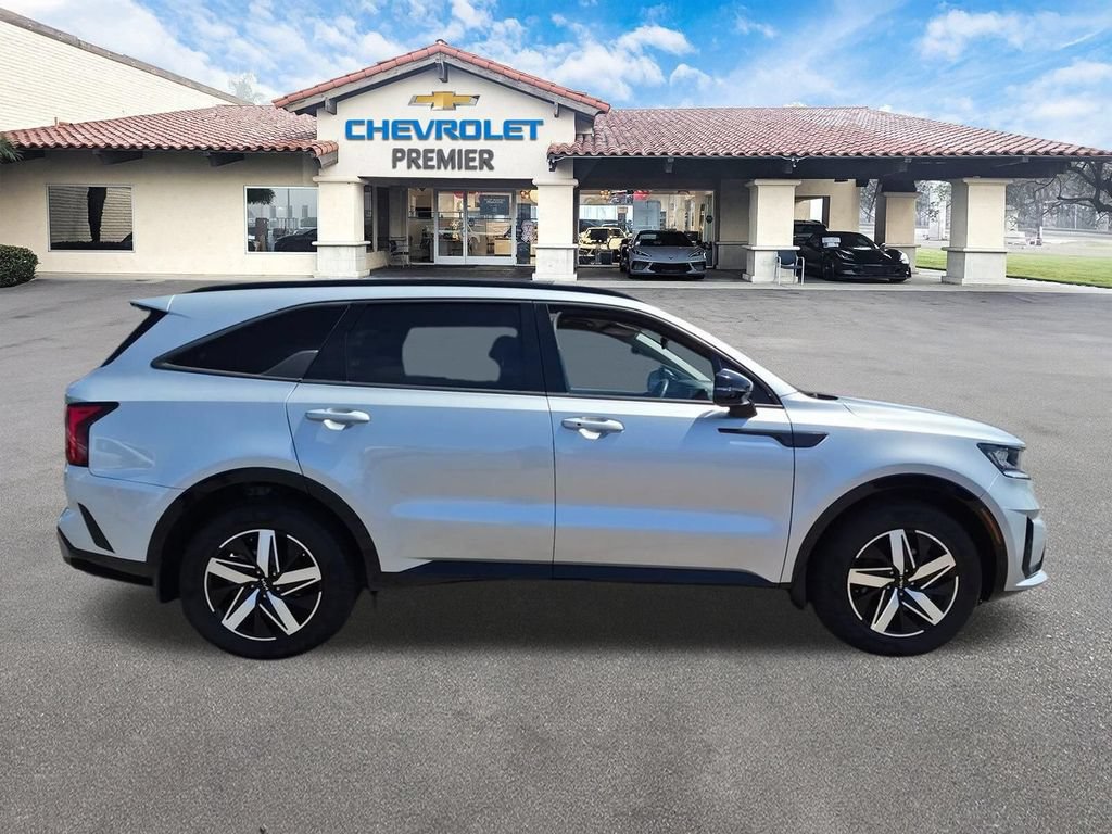 Used 2022 Kia Sorento S FWD image 9