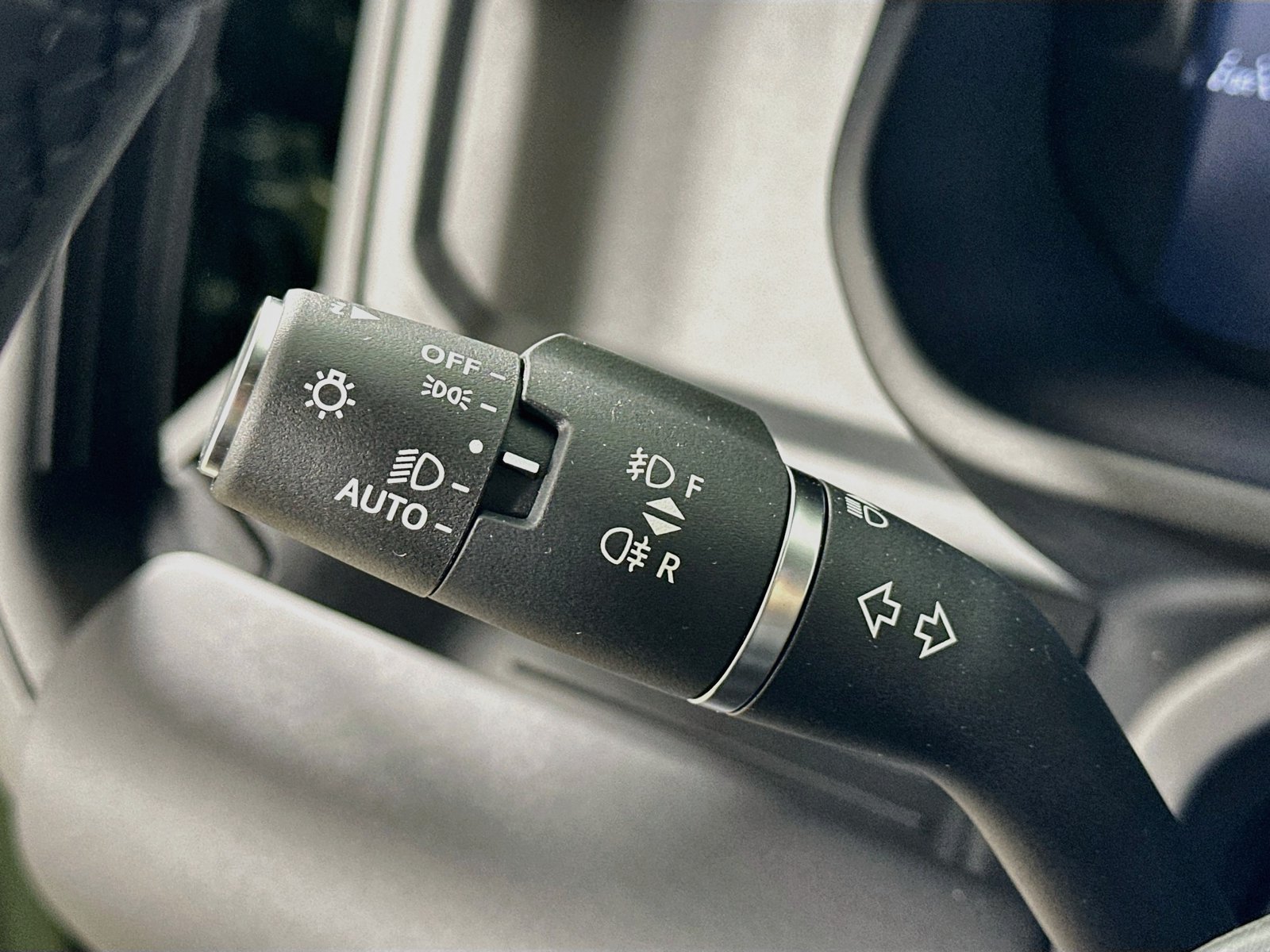 New 2026 Land Rover Defender 110 S AWD/4WD image 21