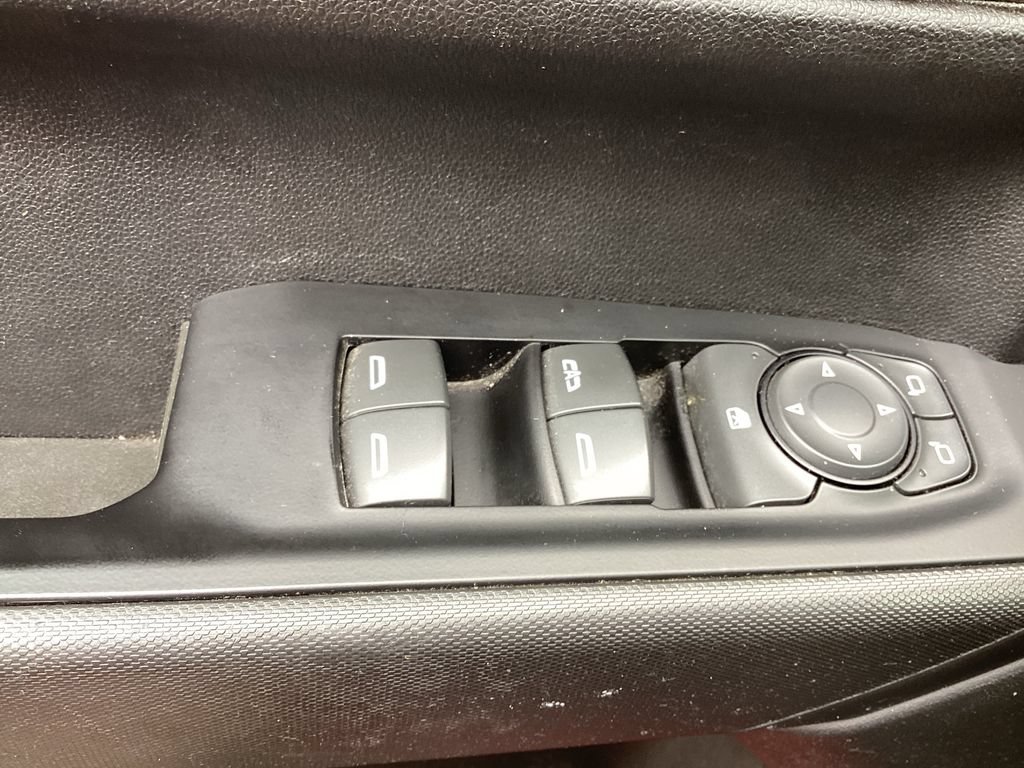 Used 2019 Chevrolet Silverado 1500 Custom w/ Custom Value Package AWD/4WD image 36