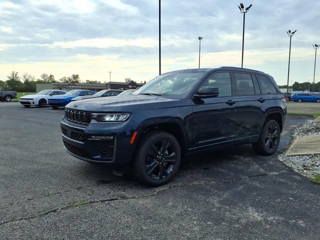 New 2027 Jeep Grand Cherokee Limited AWD/4WD image 3