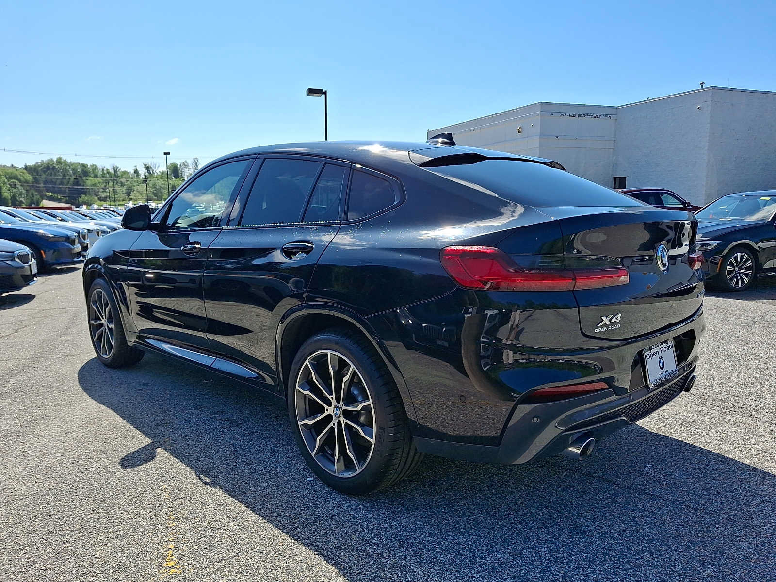 Used 2020 BMW X4 xDrive30i w/ M Sport Package 2 AWD/4WD image 4