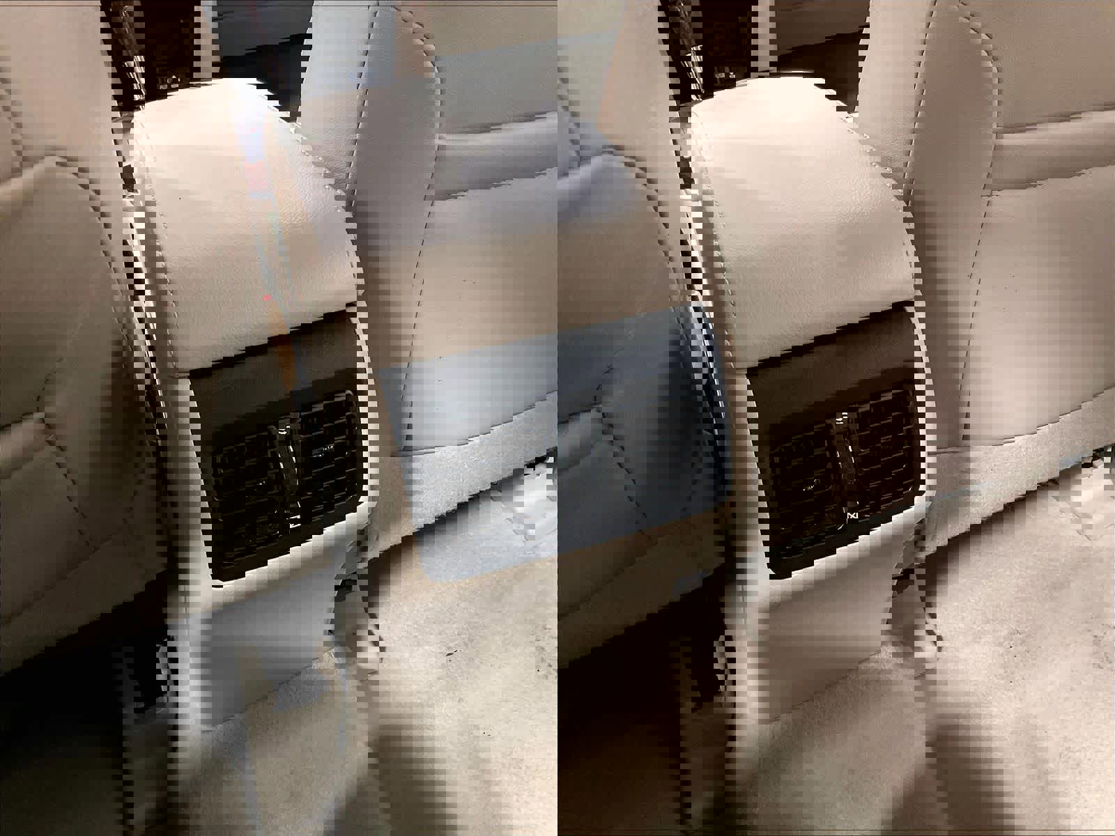 Used 2013 Toyota Camry XLE image 28