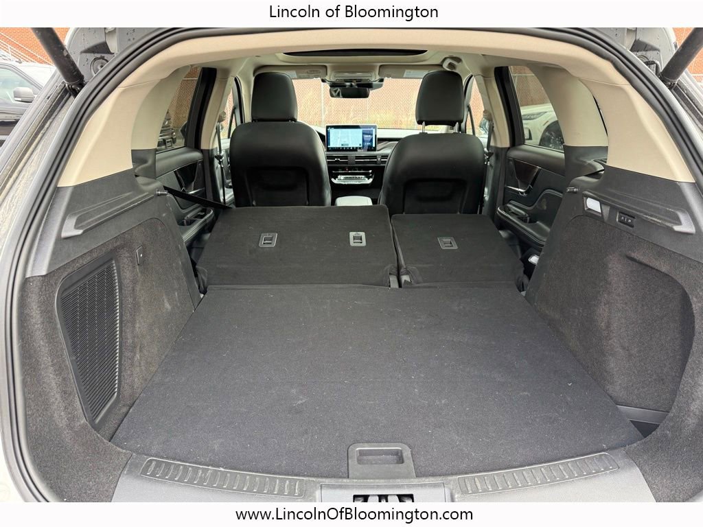 New 2025 Lincoln Corsair Reserve w/ Towing Package image 47