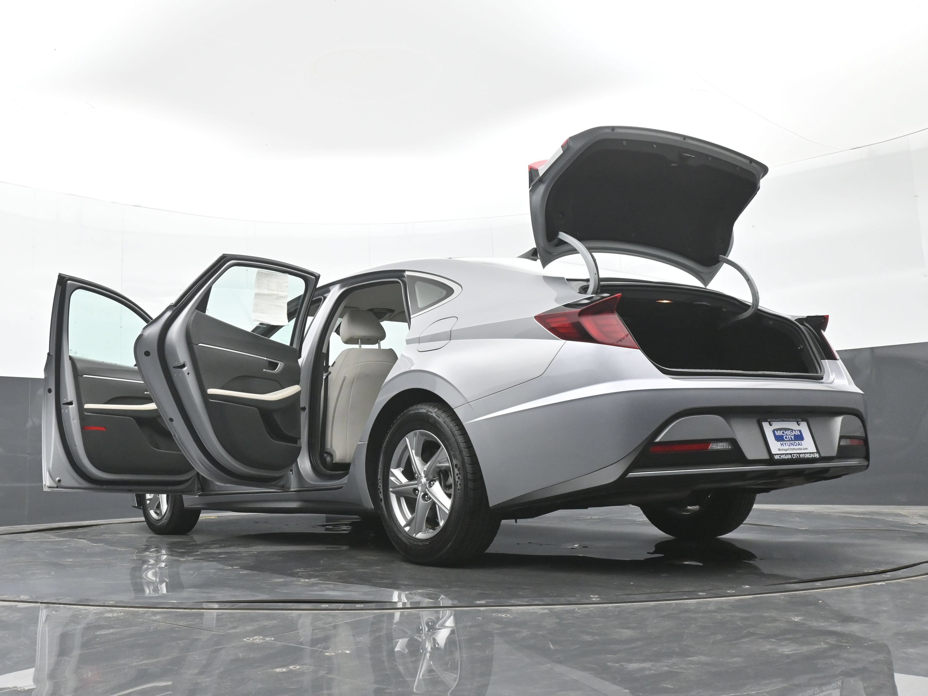 Certified 2023 Hyundai Sonata SE w/ Cargo Package FWD image 50