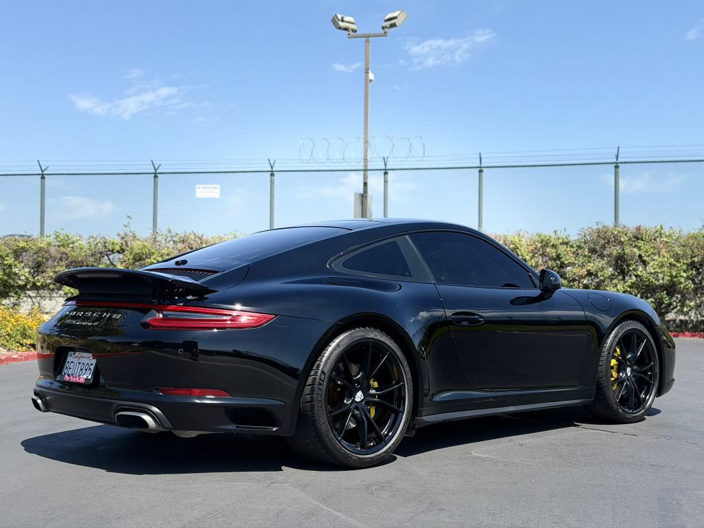 Used 2019 Porsche 911 Carrera 4 AWD/4WD image 6