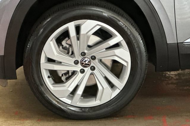 Used 2021 Volkswagen Atlas SE image 35