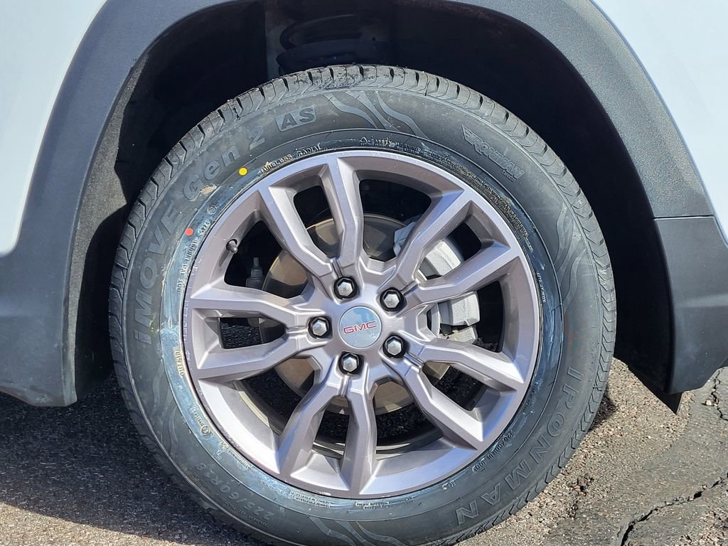 Used 2024 GMC Terrain SLT image 30