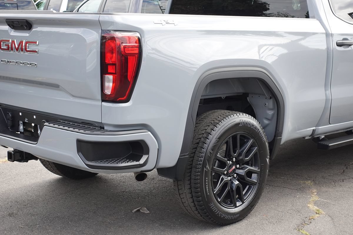 Used 2024 GMC Sierra 1500 Pro w/ Graphite Edition AWD/4WD image 10
