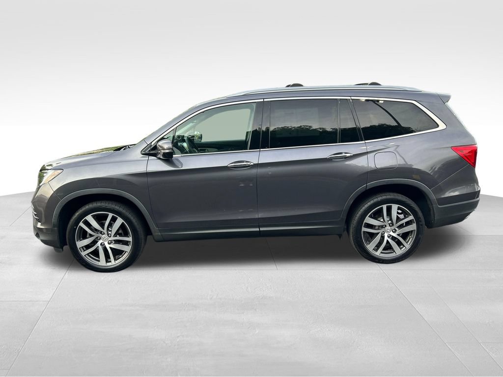Used 2017 Honda Pilot Elite image 2