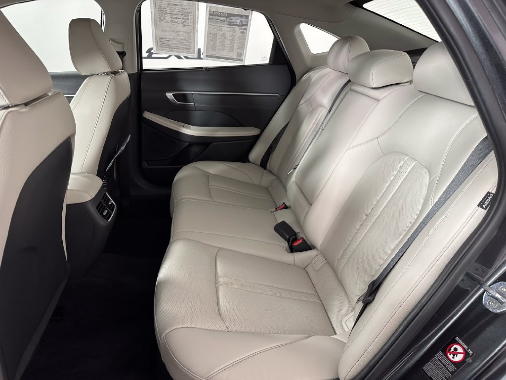 Used 2022 Hyundai Sonata Limited FWD image 17