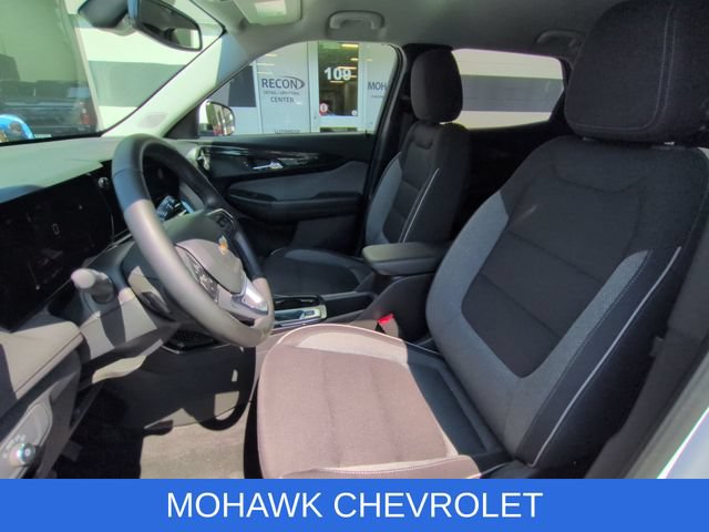 Used 2025 Chevrolet TrailBlazer LT w/ Convenience Package AWD/4WD image 18
