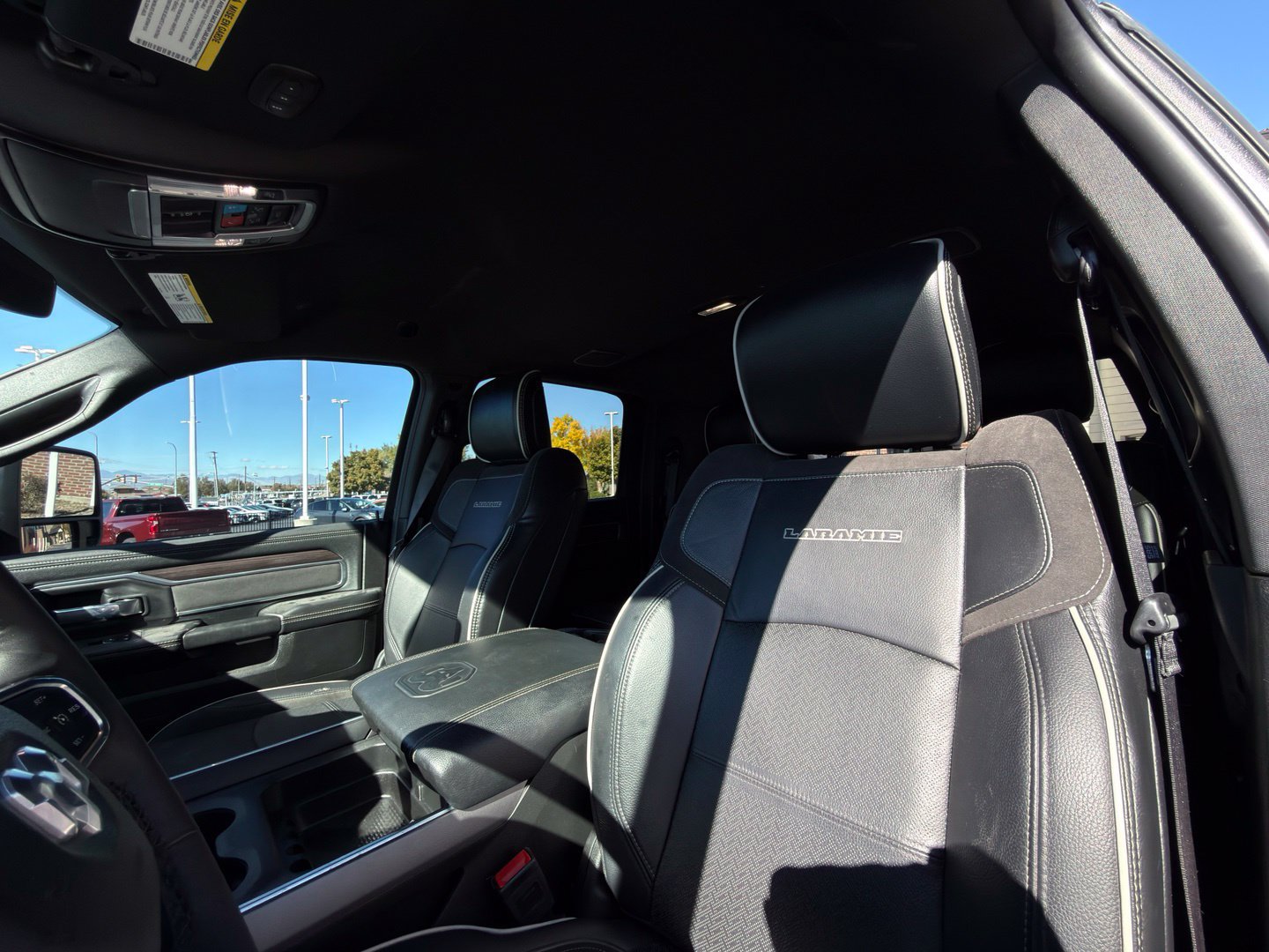 Used 2025 RAM 2500 Laramie w/ Night Edition AWD/4WD image 4