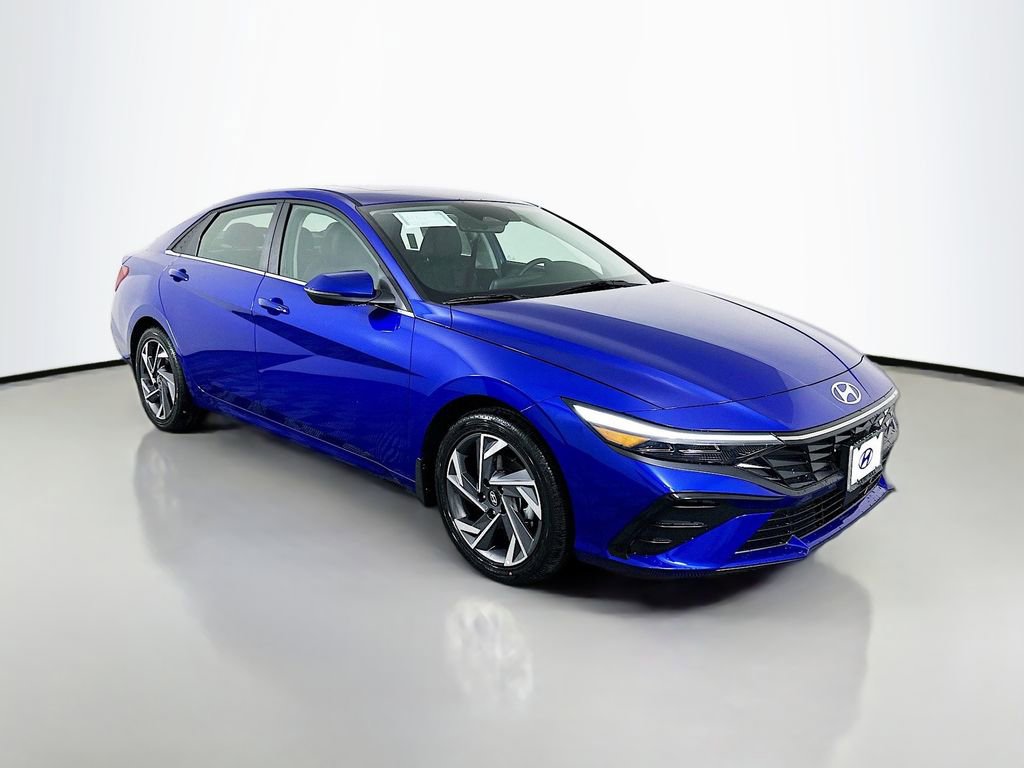 New 2026 Hyundai Elantra Limited image 3