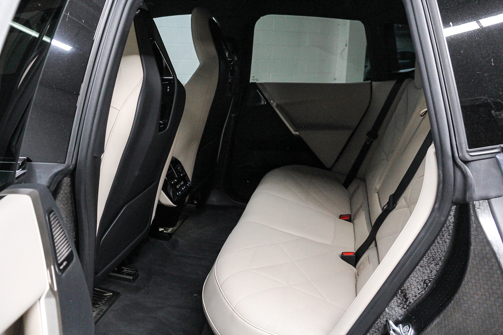 Certified 2024 BMW iX M60 AWD/4WD image 17