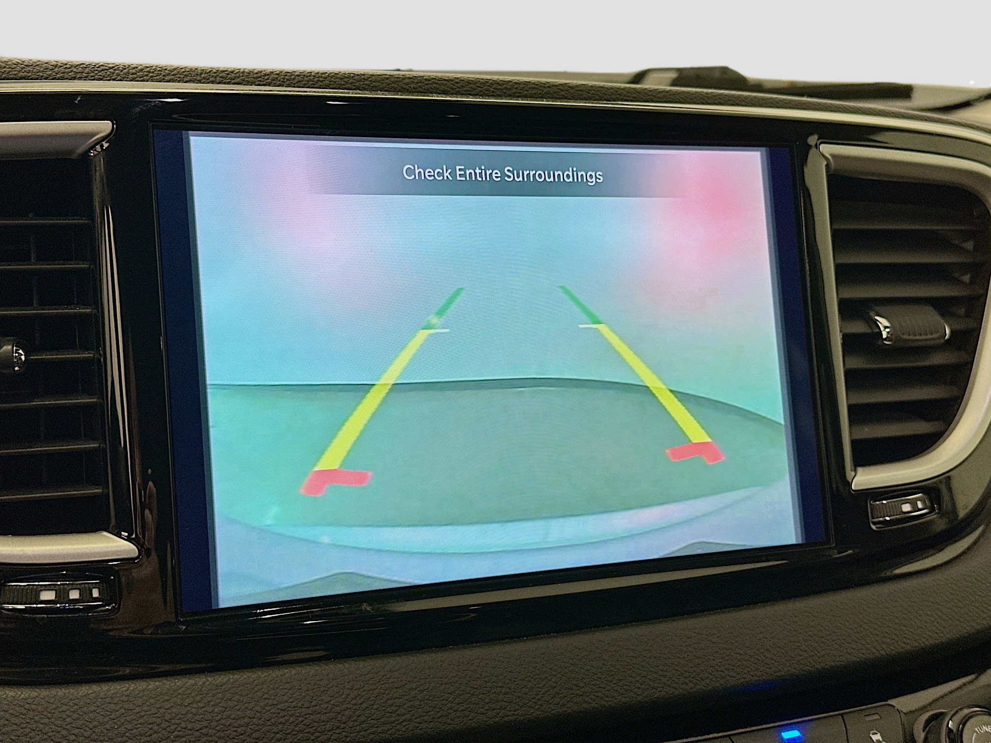 Used 2024 Chrysler Pacifica Touring-L FWD image 22