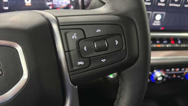 Used 2026 GMC Sierra 1500 SLT AWD/4WD image 13