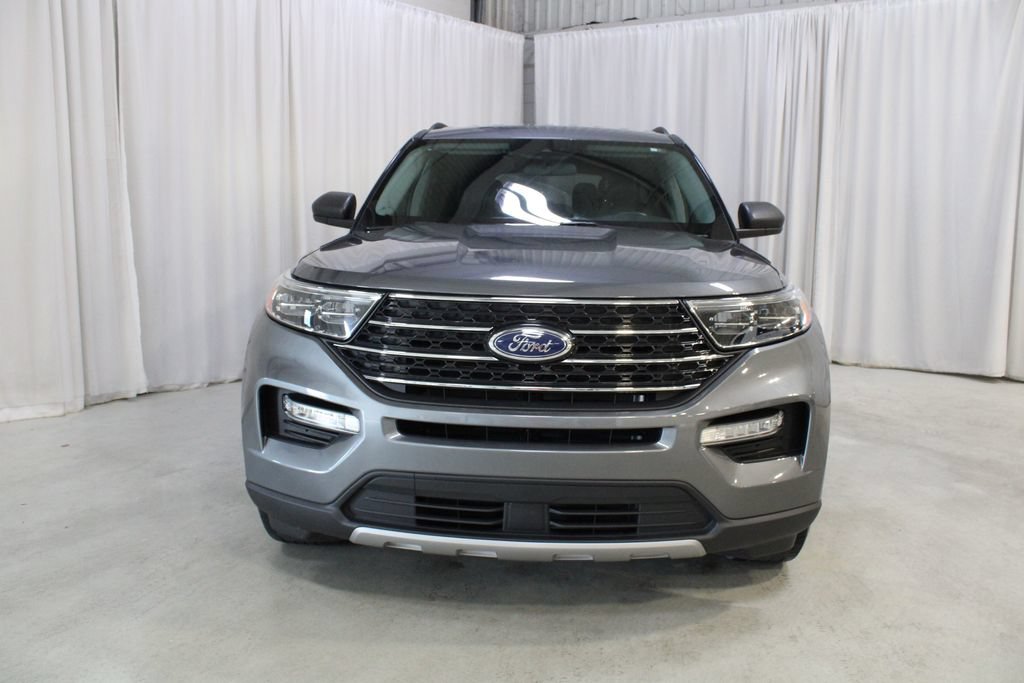Used 2023 Ford Explorer XLT w/ Equipment Group 202A AWD/4WD image 38