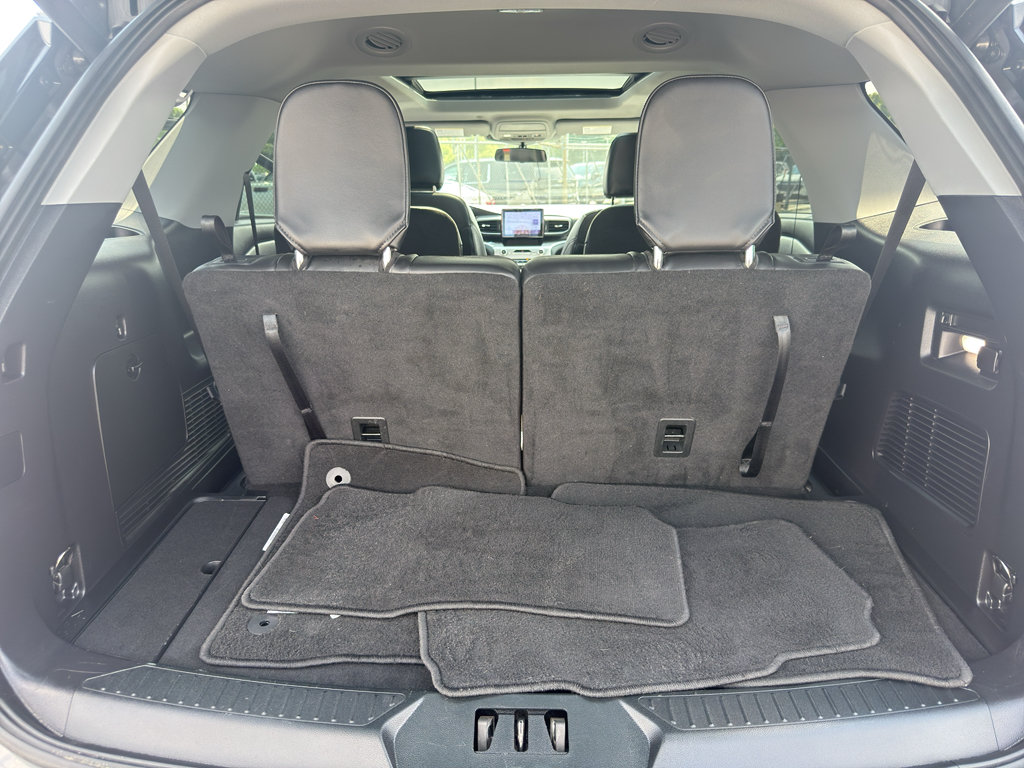 Used 2022 Ford Explorer XLT w/ Equipment Group 202A AWD/4WD image 38
