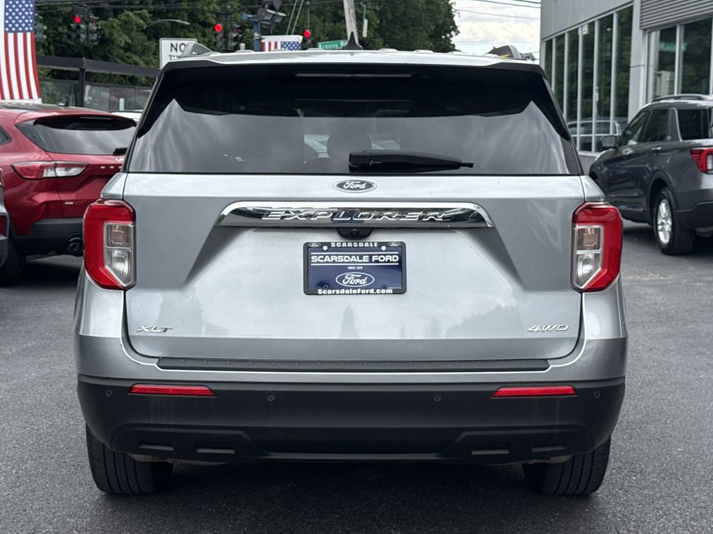 Used 2023 Ford Explorer XLT AWD/4WD image 6