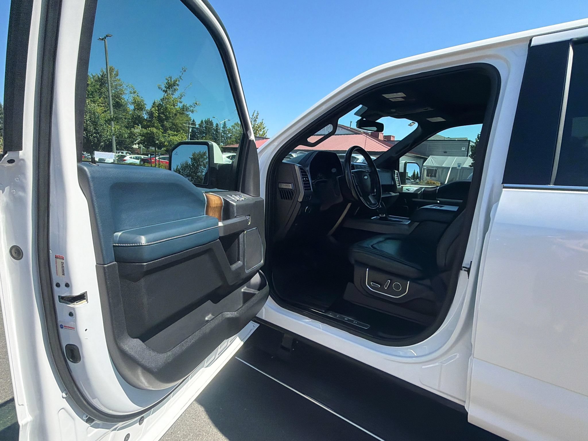 Used 2018 Ford F150 Limited AWD/4WD image 23