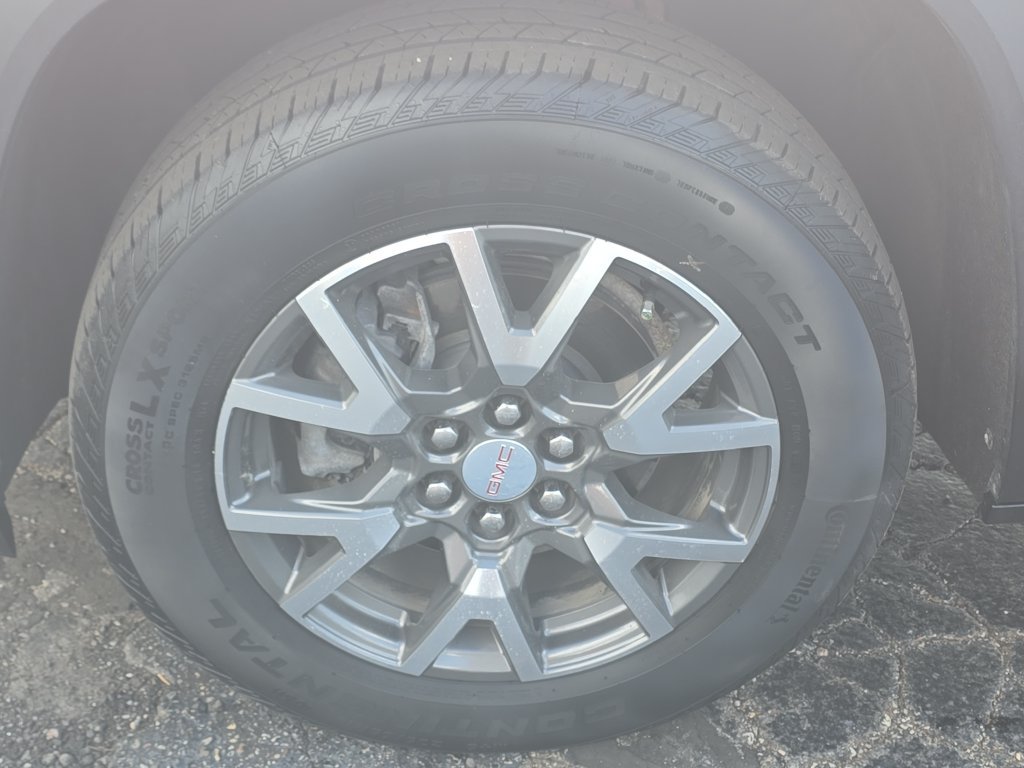 Certified 2023 GMC Acadia SLE w/ Driver Convenience Package FWD image 33