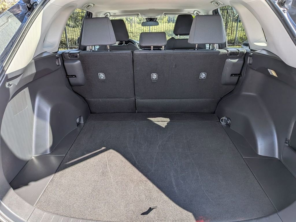 Used 2025 Toyota RAV4 XLE w/ Convenience Package image 28