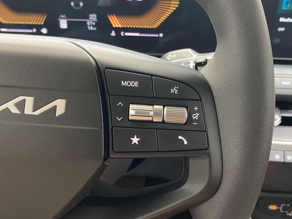 New 2026 Kia K4 FWD image 24