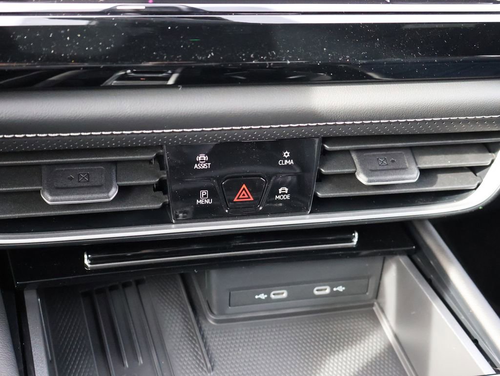 New 2026 Volkswagen Atlas Cross Sport SEL Premium R-Line image 30