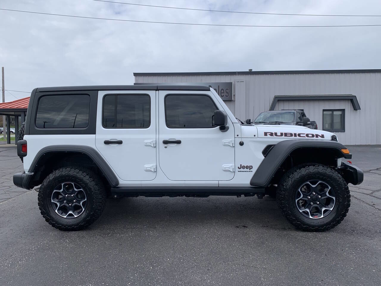 Used 2023 Jeep Wrangler Unlimited Rubicon w/ Dual Top Group AWD/4WD image 1