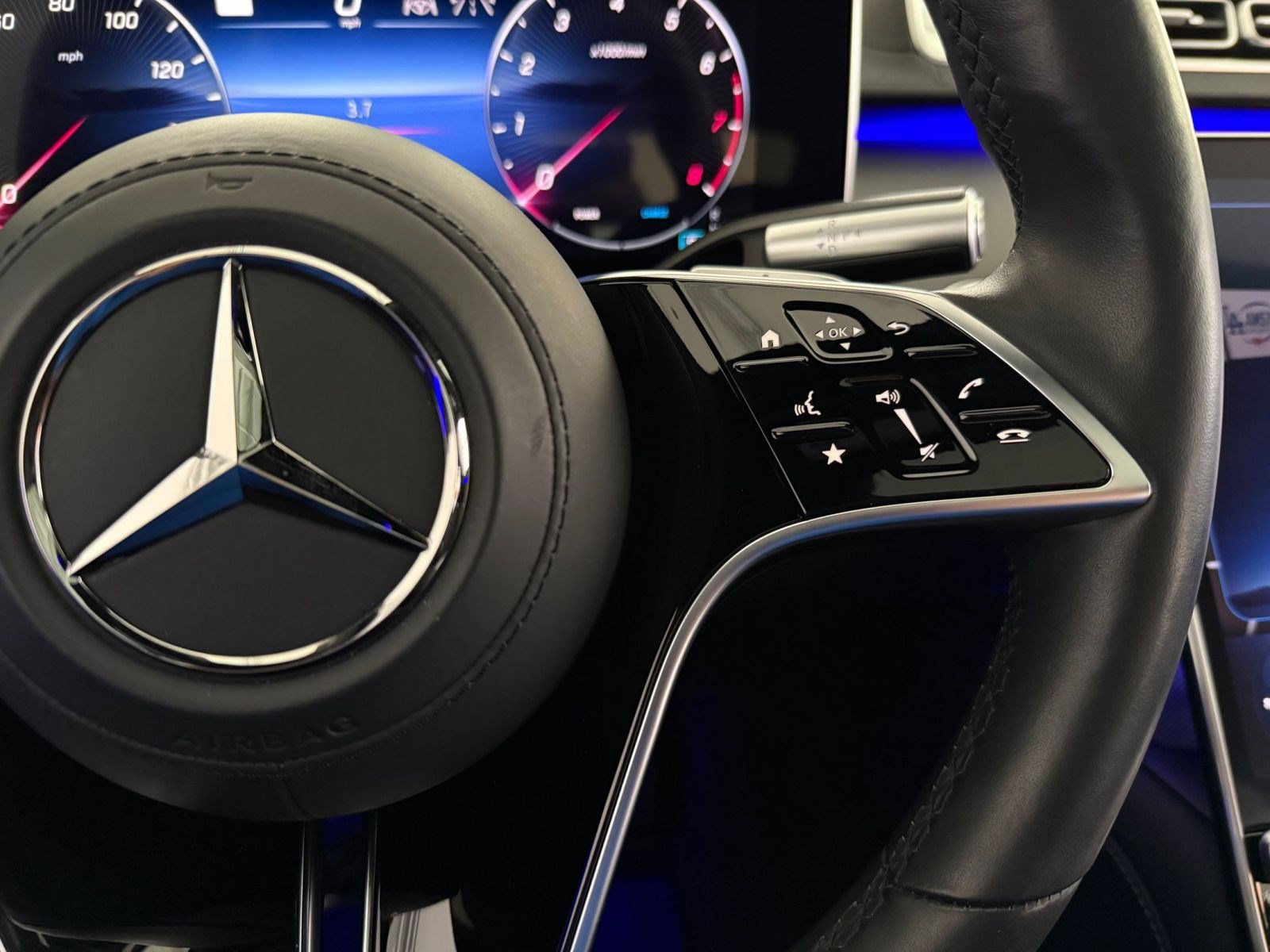 Used 2023 Mercedes-Benz S 500 4MATIC image 28