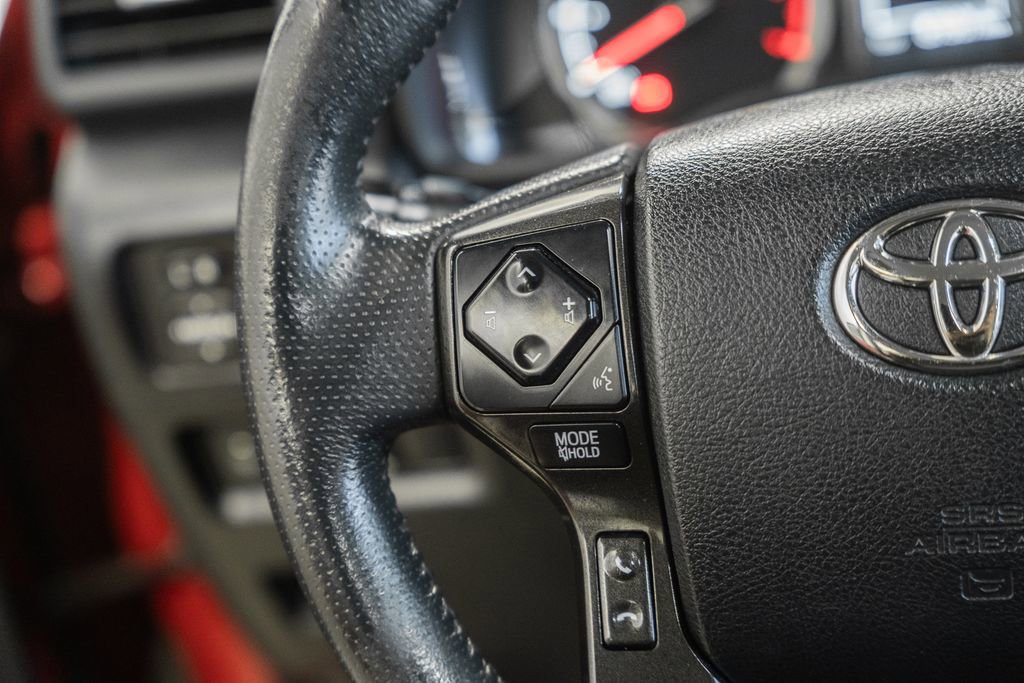 Used 2020 Toyota 4Runner TRD Off-Road AWD/4WD image 29