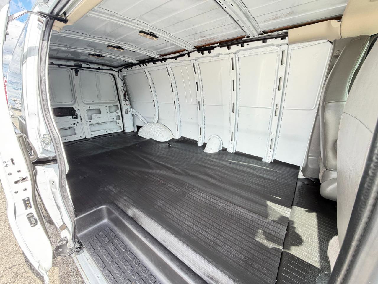 Used 2025 Chevrolet Express 2500 Extended w/ Driver Convenience Package RWD image 31
