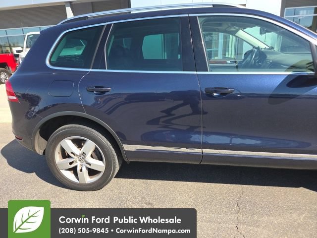 Used 2014 Volkswagen Touareg TDI AWD/4WD image 12