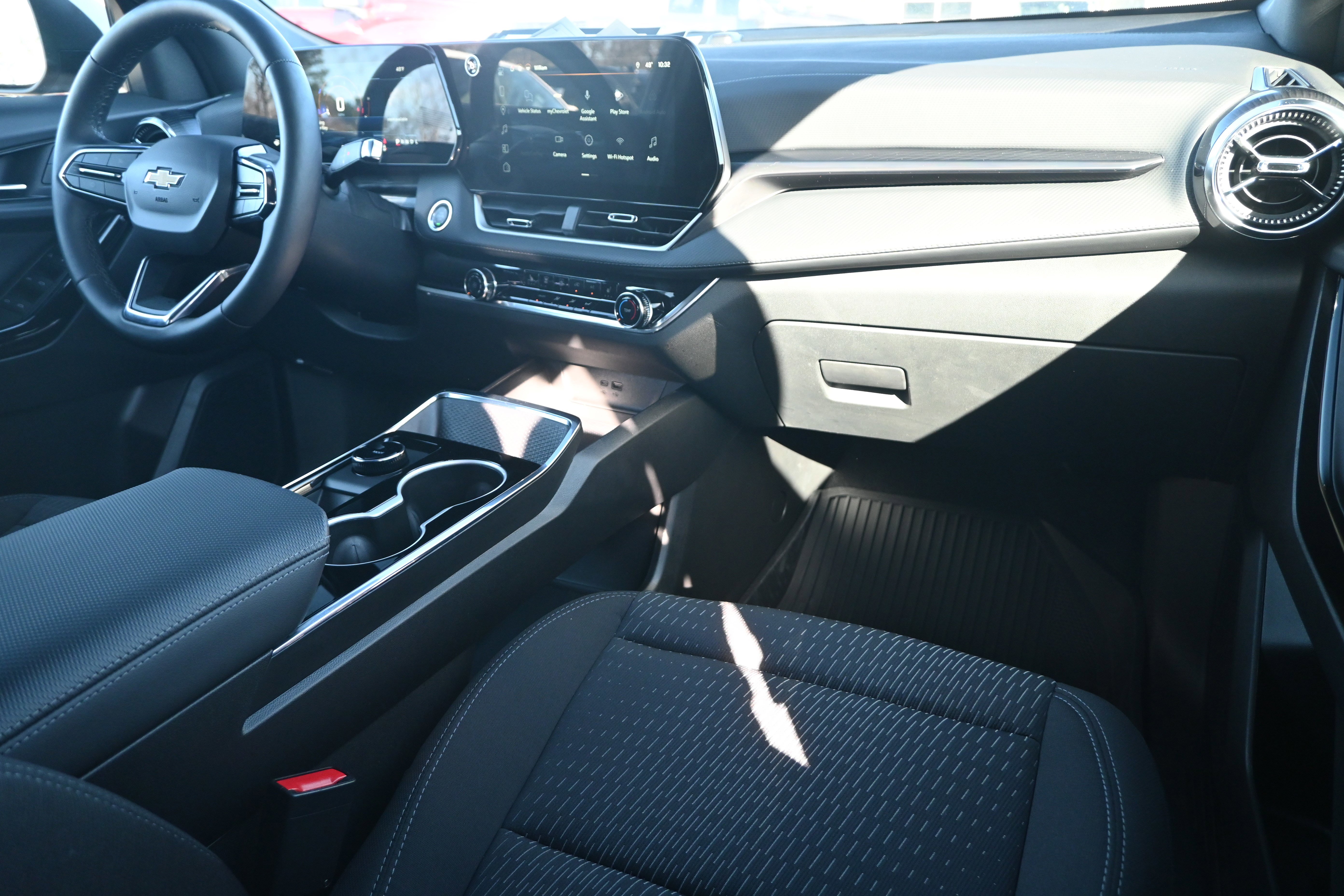 Used 2026 Chevrolet Equinox LT image 17