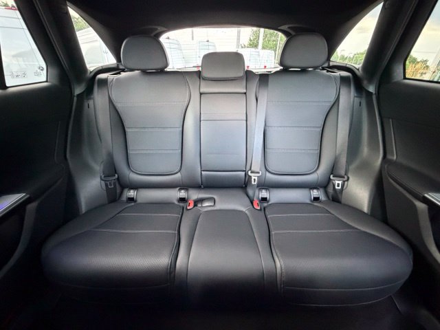 Used 2023 Mercedes-Benz GLC 300 4MATIC image 17