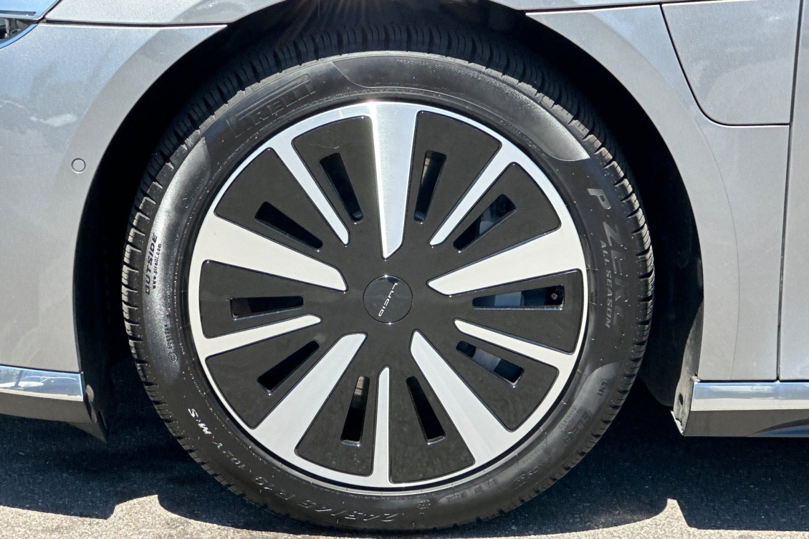 Used 2026 Lucid Air Touring AWD/4WD image 24