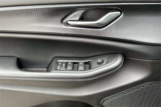 Certified 2023 Jeep Grand Cherokee L Laredo w/ Trailer Tow Group (B) image 13