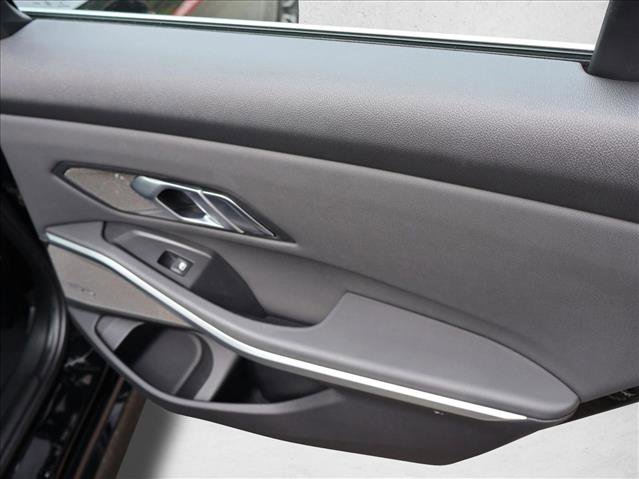 Used 2019 BMW 330i Sedan w/ Premium Package image 27