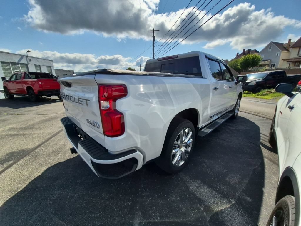 Used 2022 Chevrolet Silverado 1500 High Country w/ High Country Premium Package AWD/4WD image 7