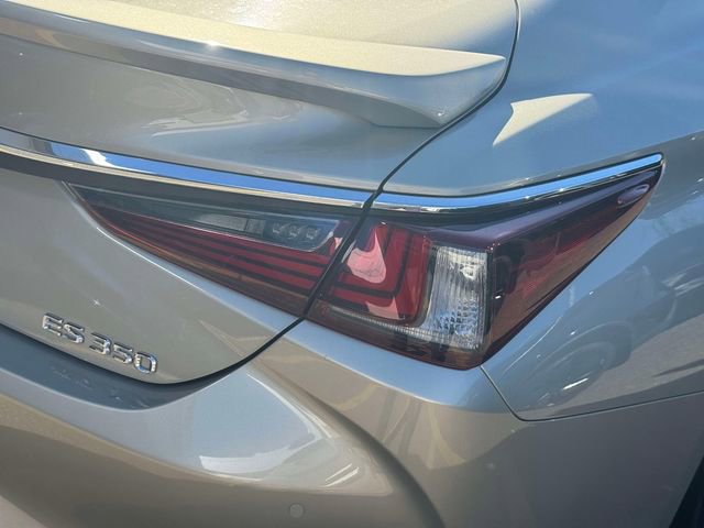 Certified 2025 Lexus ES 350 w/ Premium Package image 13