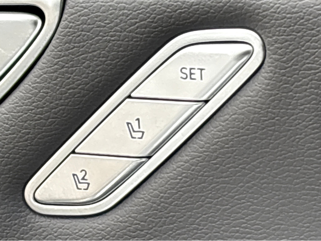 Used 2022 Genesis G80 2.5T w/ Prestige Package image 32