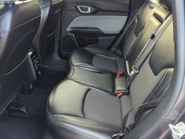 Used 2024 Jeep Compass Latitude image 21