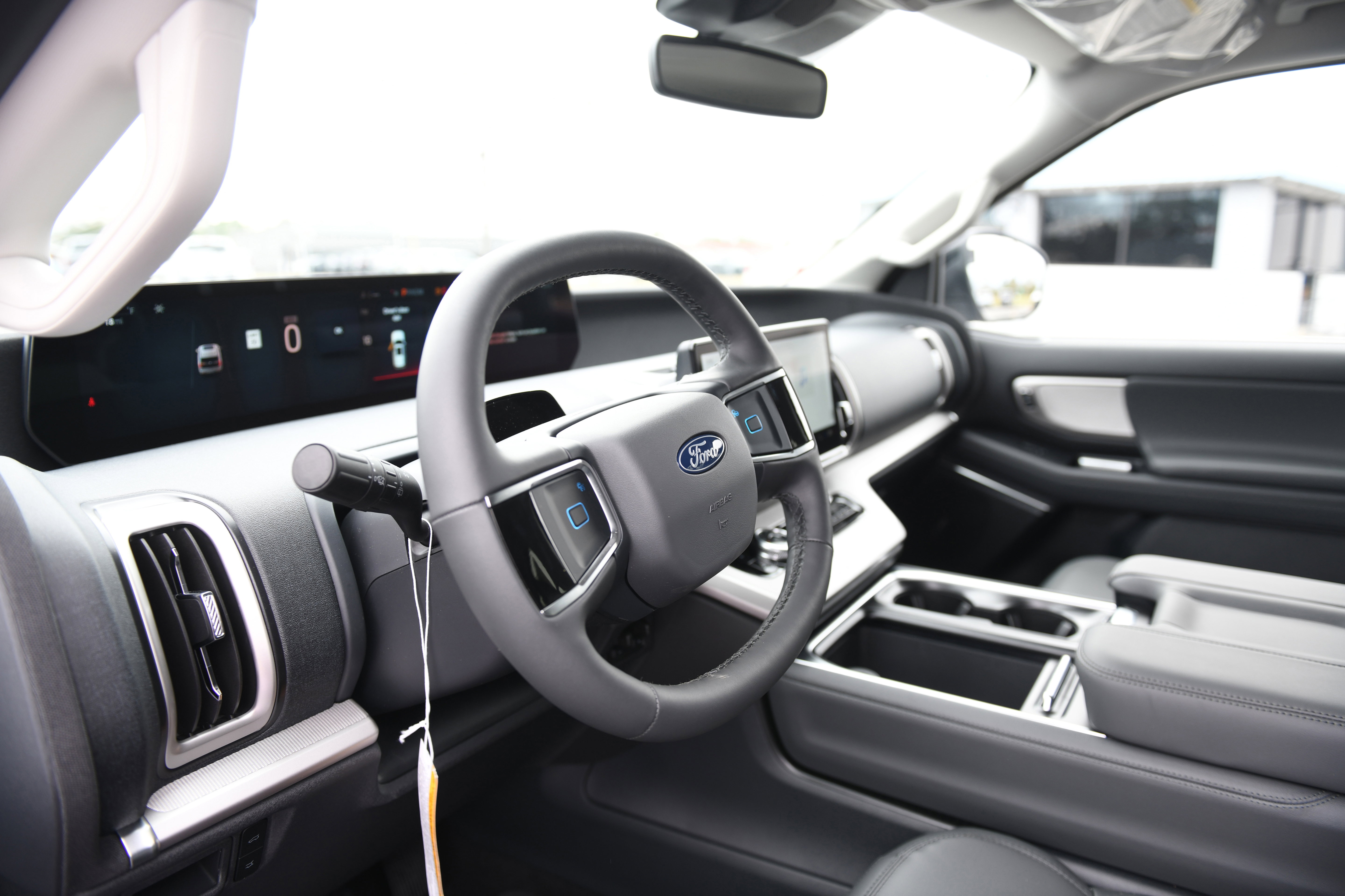New 2026 Ford Expedition Active image 23