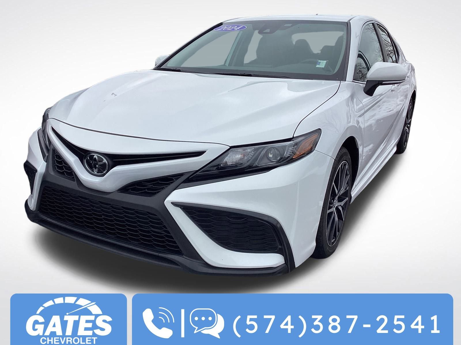 Used 2024 Toyota Camry SE image 5