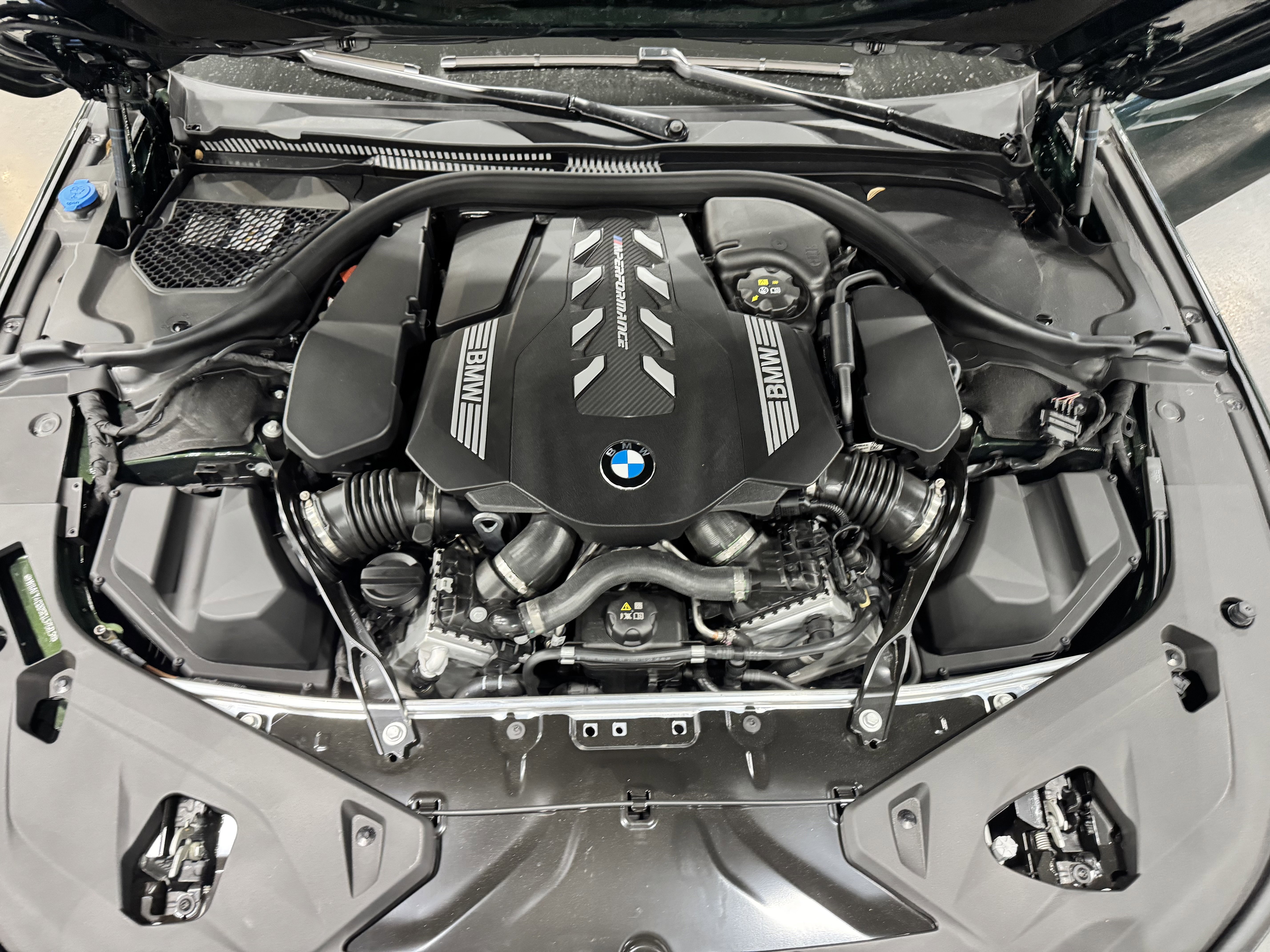 Used 2025 BMW M850i xDrive Convertible image 16